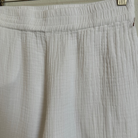 Size S White Wide Straight Flare Leg Trouser Pant - Mate the Label - Picture 5 of 12